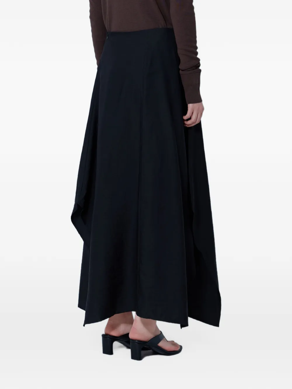 Studio Nicholson asymmetric-hem skirt Zwart