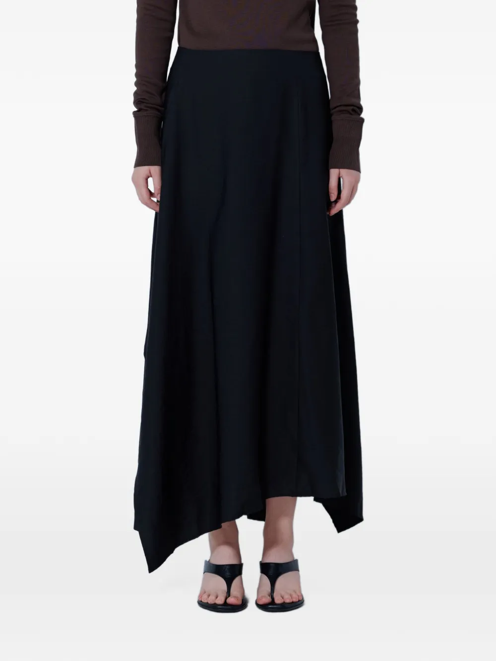 Studio Nicholson asymmetric-hem skirt Zwart