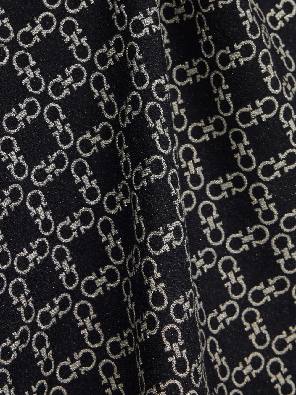 Ferragamo Gancini jacquard stole with lurex Zwart