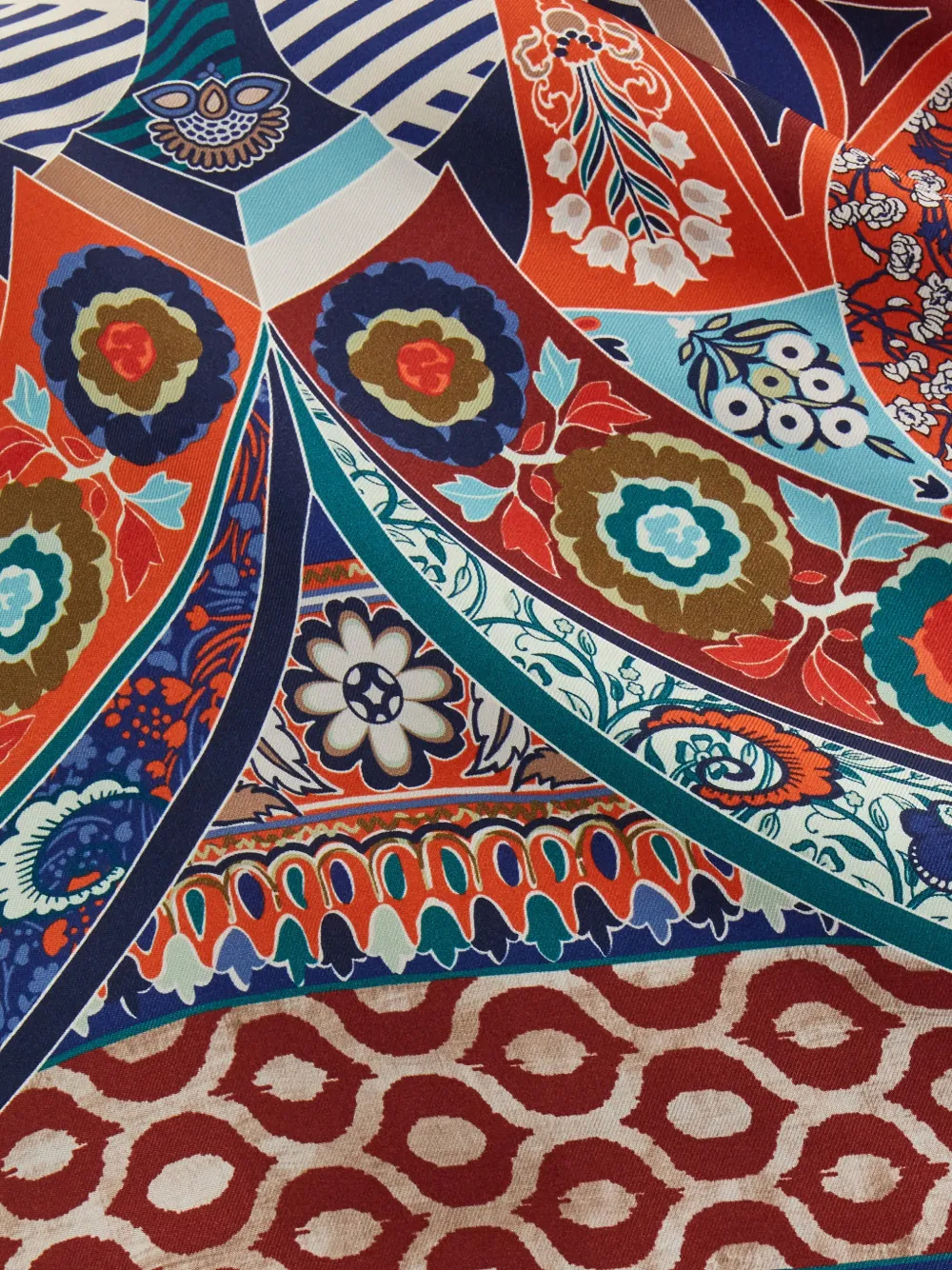 Ferragamo Monile print silk scarf Rood