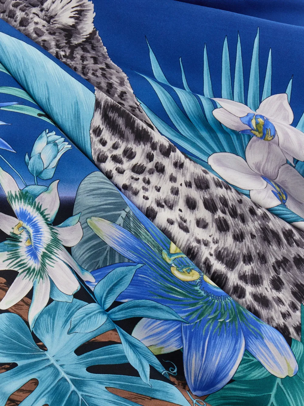 Ferragamo Felines print silk scarf Blauw