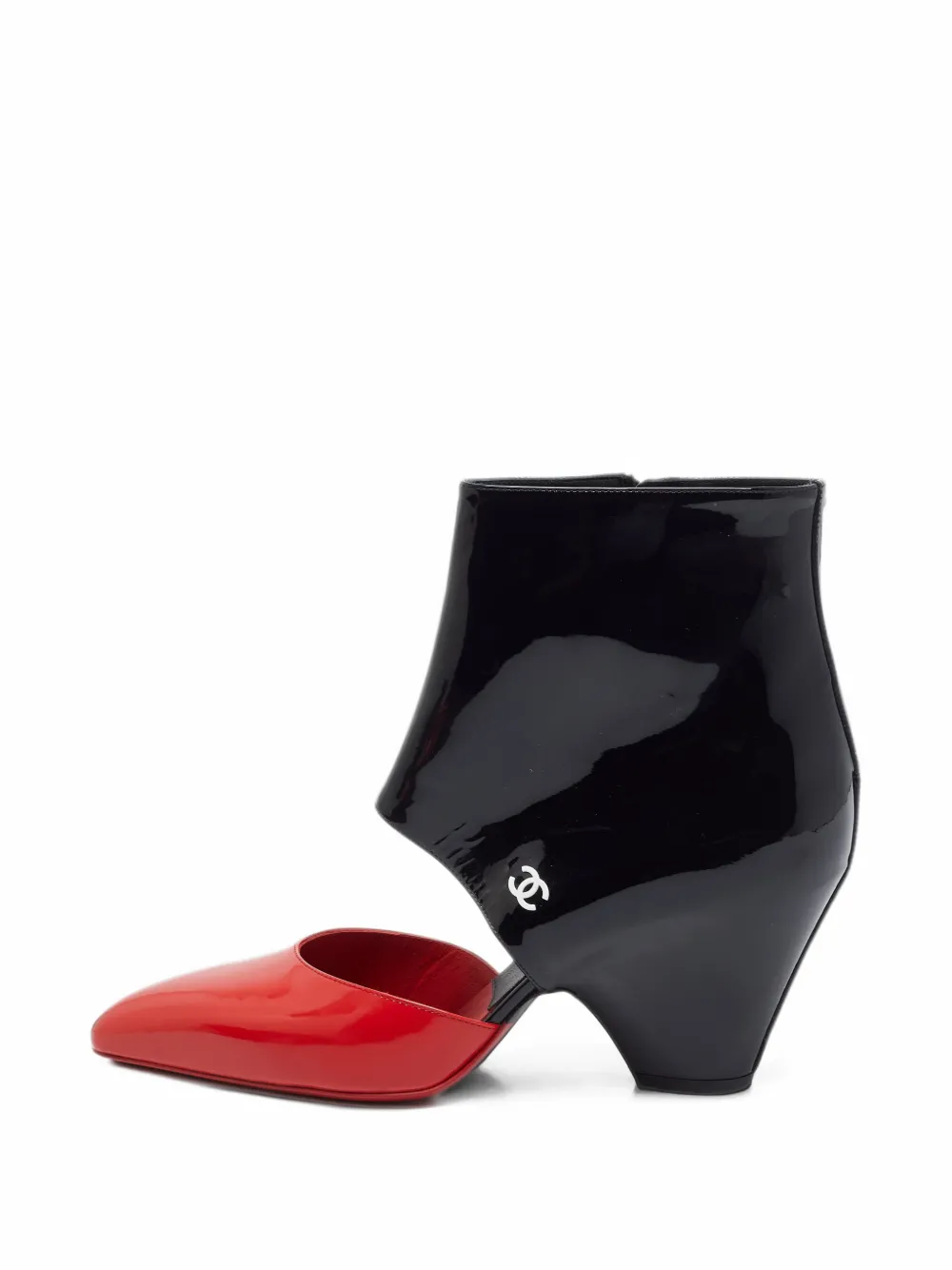 CHANEL Pre-Owned cut-out patent leather ankle boots - Schwarz
