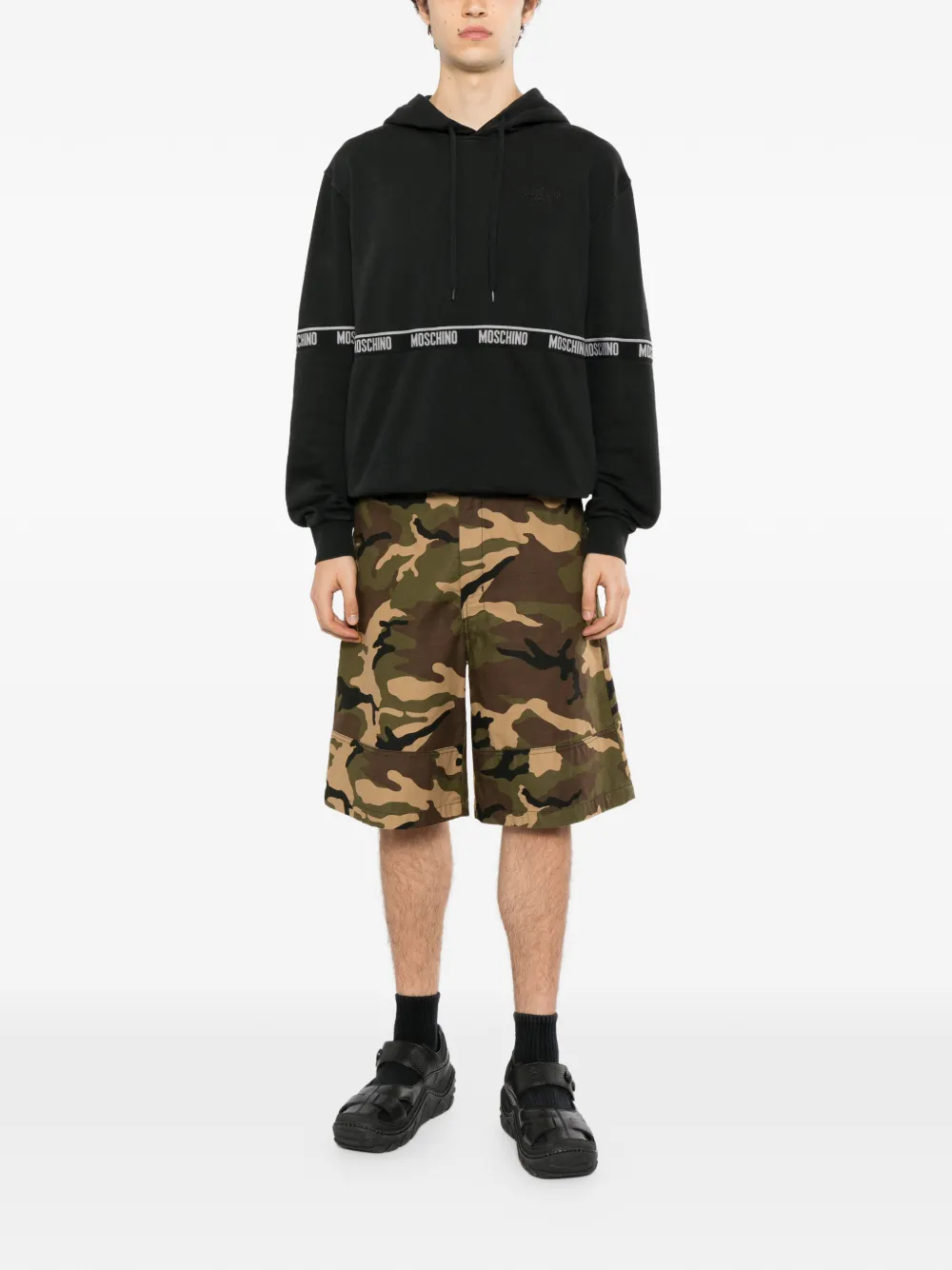 Moschino camouflage-print shorts Zwart