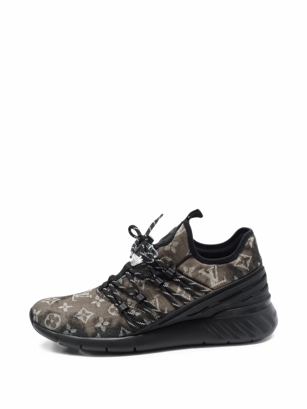 Louis Vuitton Pre-Owned Fastlane monogram-pattern sneakers - Black