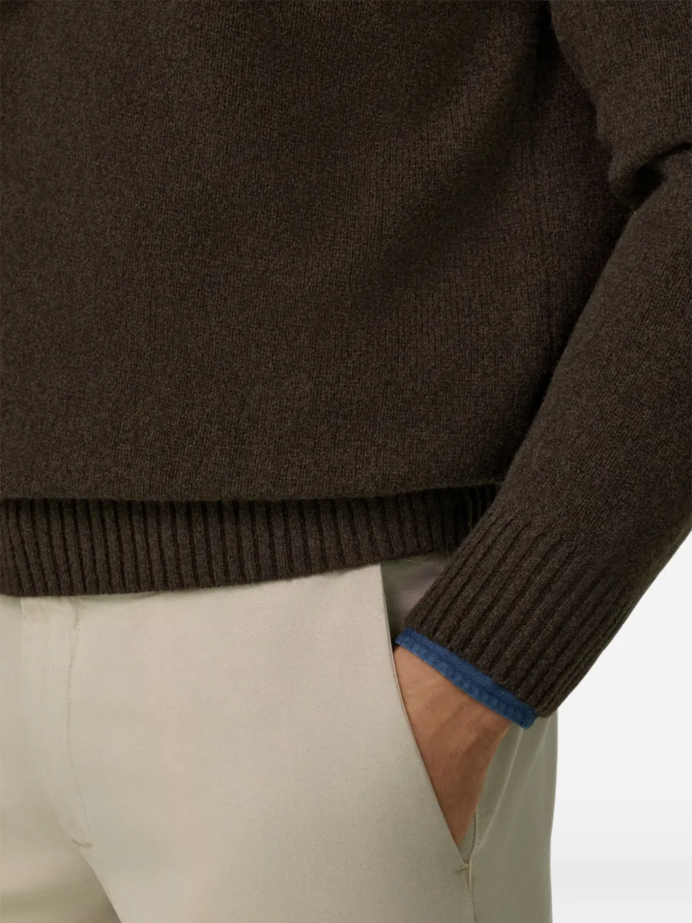 Boggi Milano crew neck jumper in wool blend Bruin