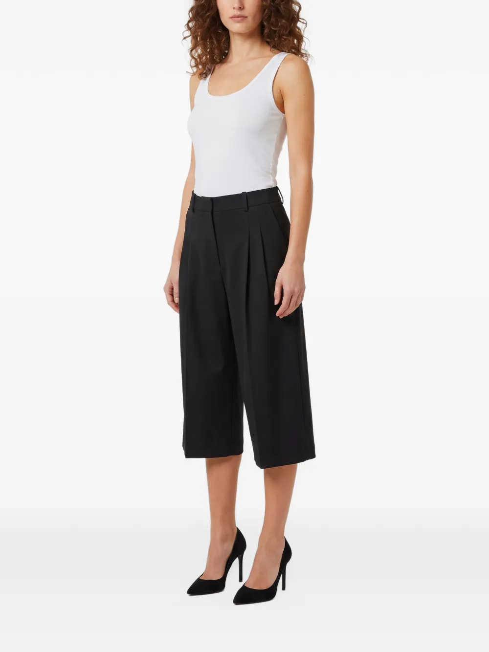 The Frankie Shop Gio pleated bermuda shorts Zwart