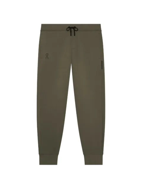 On  Focus Tech sweatpants