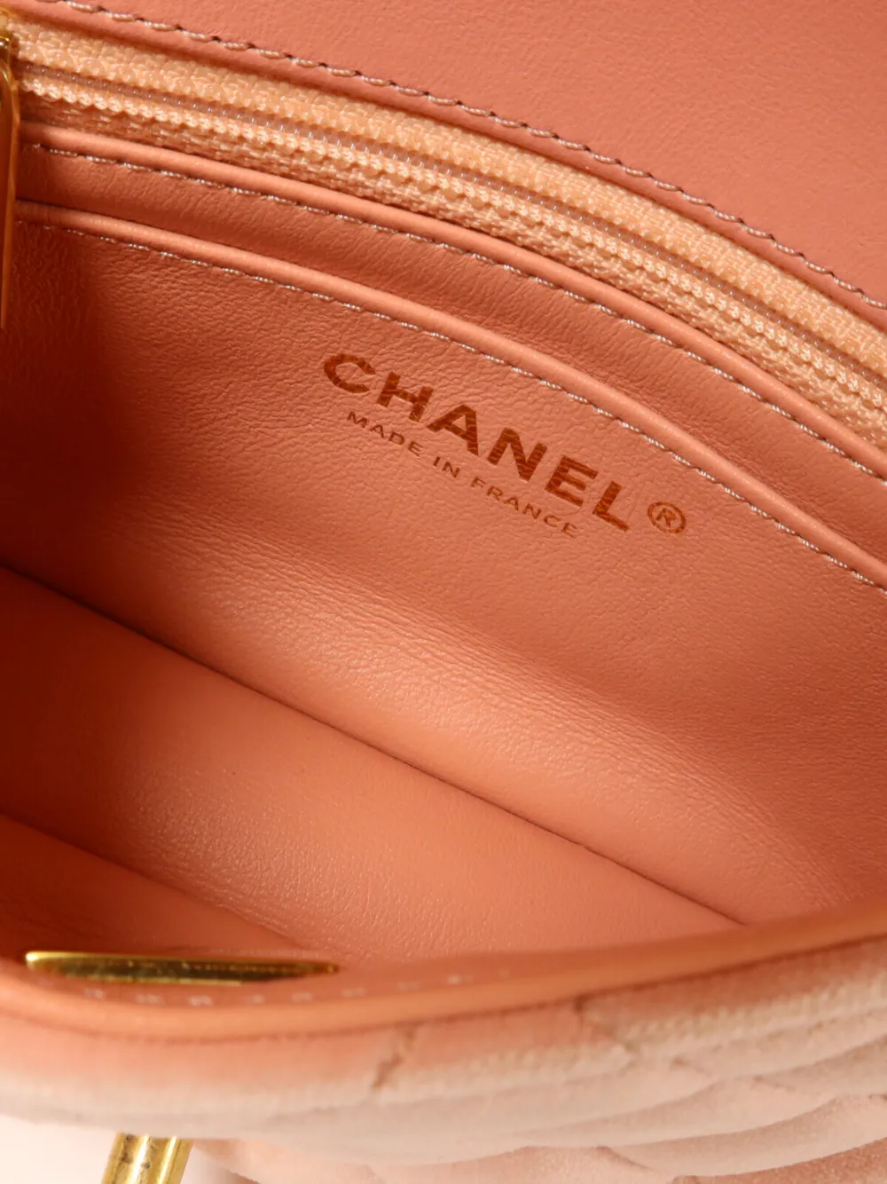 CHANEL Pre-Owned mini Flap CC turn-lock quilted velvet shoulder bag Roze