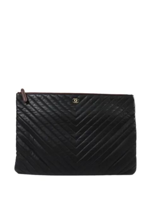 CHANEL Pre-Owned chevron-quilted CC pouch