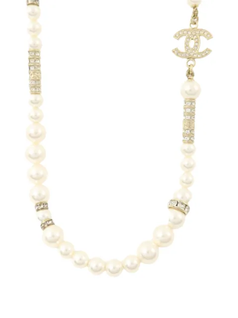 CHANEL Pre-Owned collar con detalle de perlas