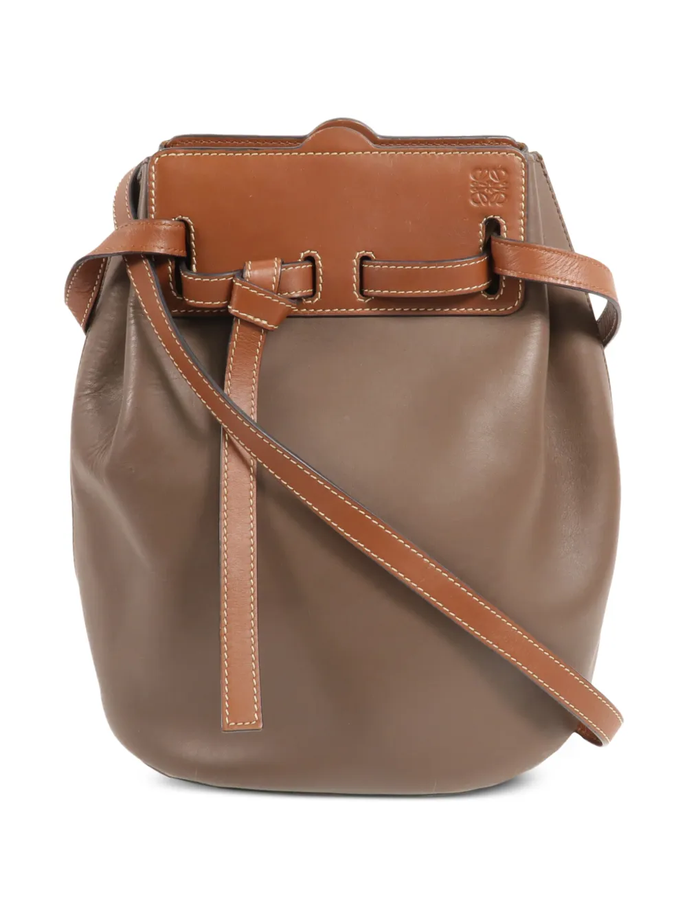 Loewe Pre-Owned Lazo leather bucket bag - Braun