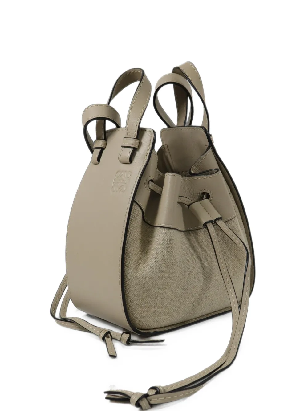 Loewe Pre-Owned mini Hammock shoulder bag - Nude
