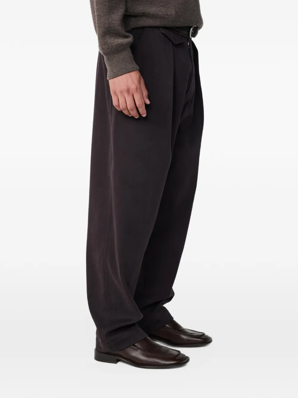Studio Nicholson Poole pleated trousers Bruin
