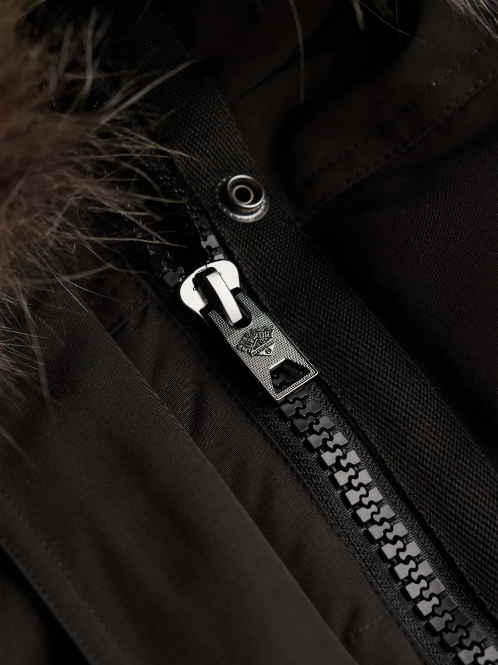 Superdry Everest hooded puffer jacket Zwart