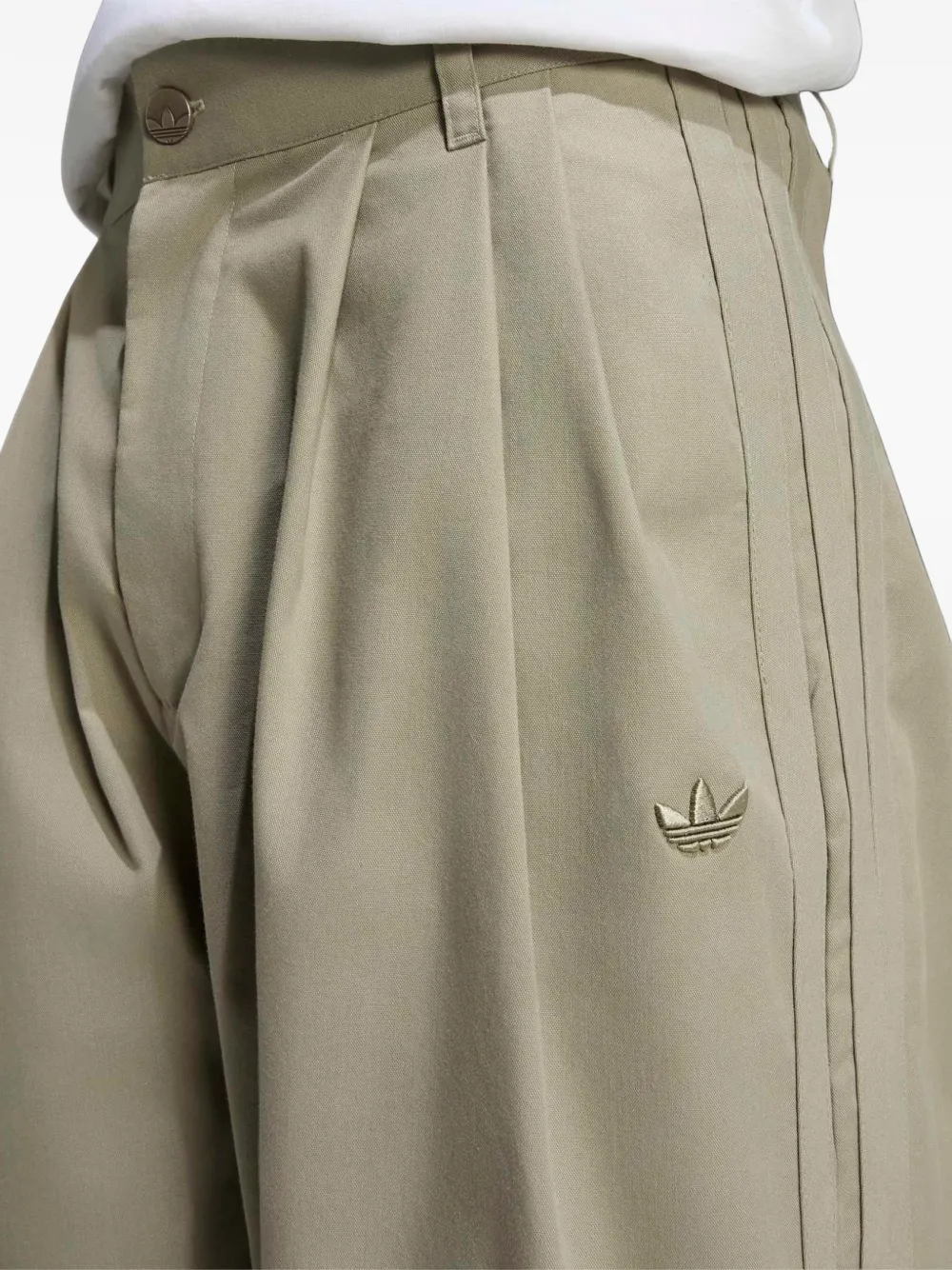 adidas triple pleated pants Groen