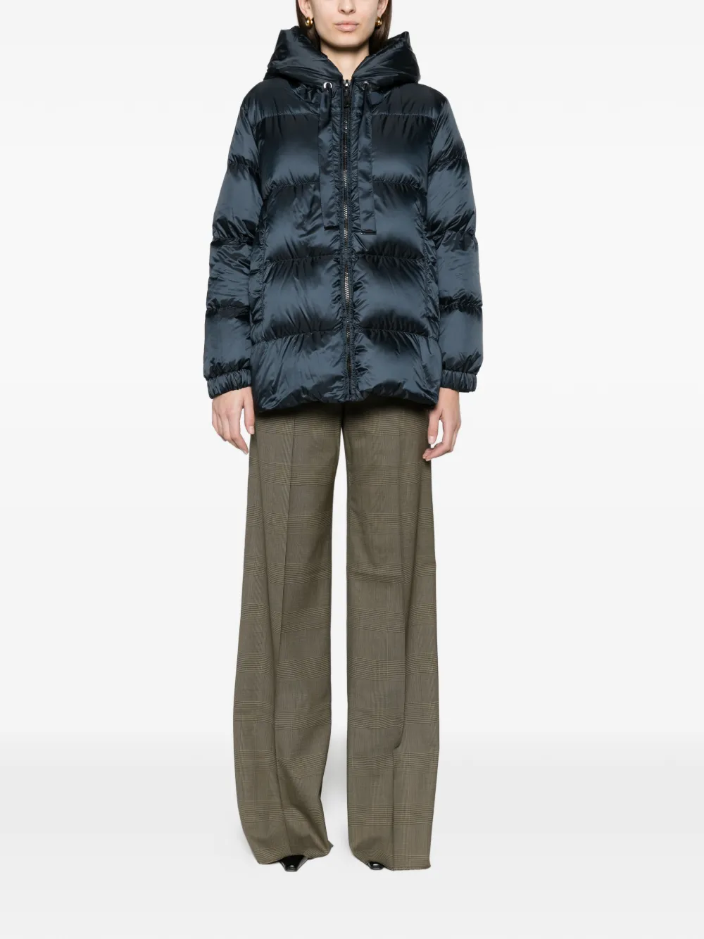 Max Mara roomy puffer jacket in water-repellent plain-weave fabric midnightblue Blauw