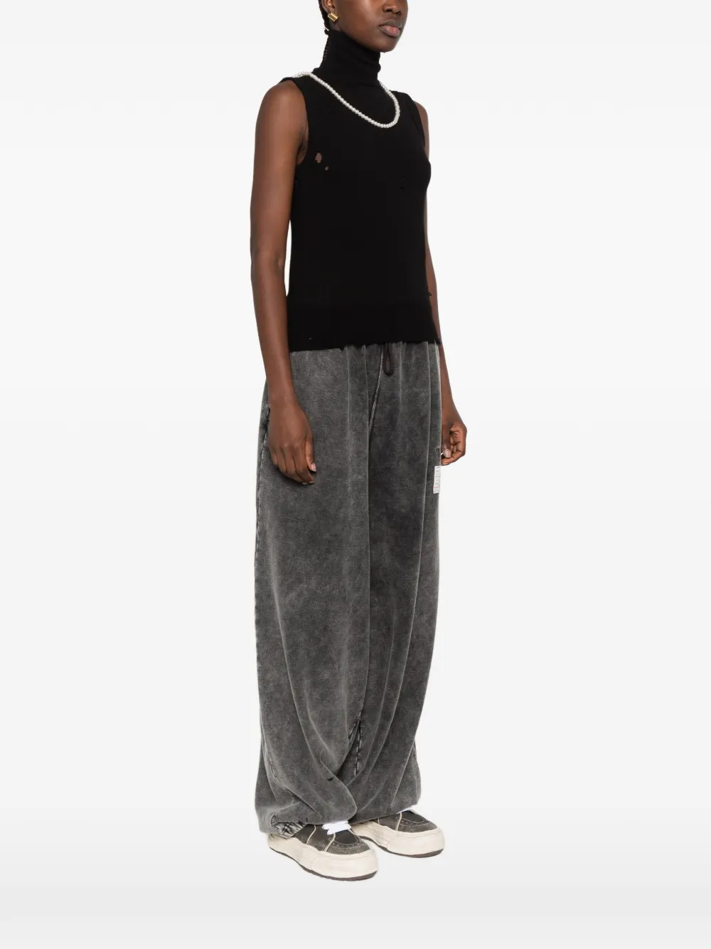 Maison MIHARA YASUHIRO sleeveless pearl-embellished distressed sweater Zwart
