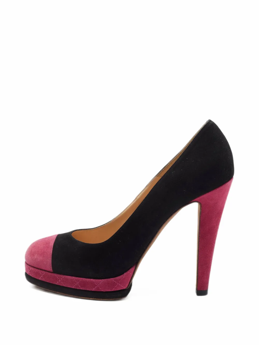 CHANEL Pre-Owned quilted CC emblem pumps - Schwarz