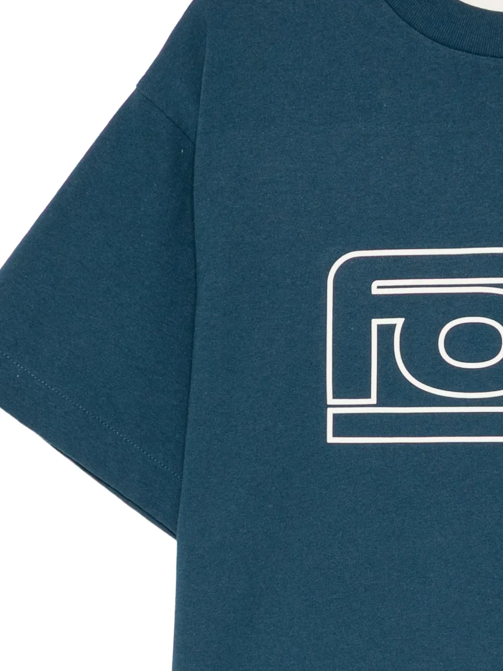 FEAR OF GOD ESSENTIALS KIDS logo-print T-shirt Blauw
