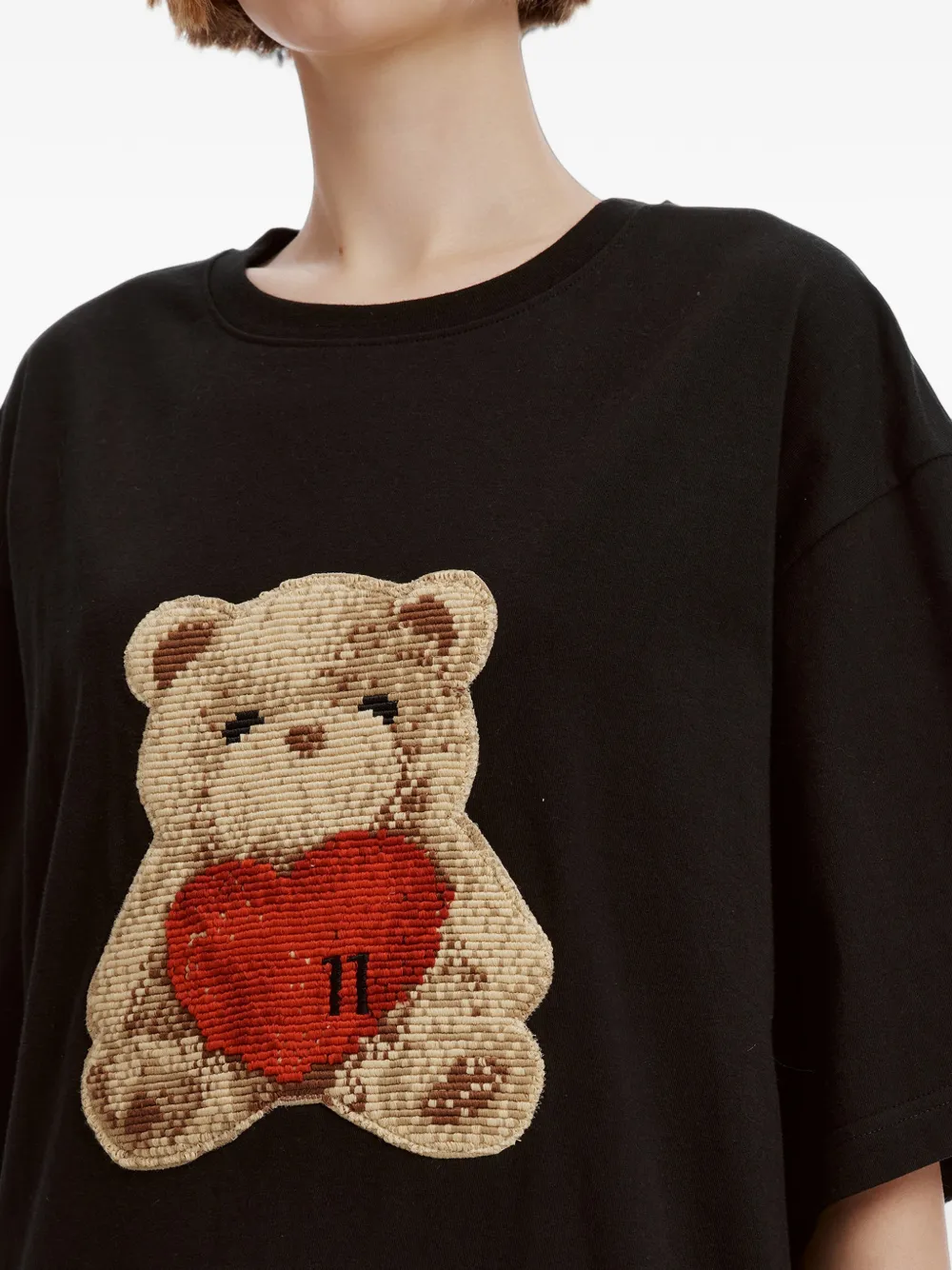 We11done teddy bear-patch T-shirt Zwart