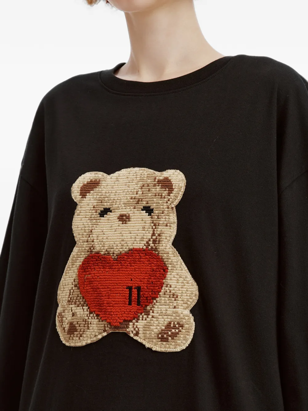 We11done Heart Teddy bear-patch long-sleeve T-shirt Zwart