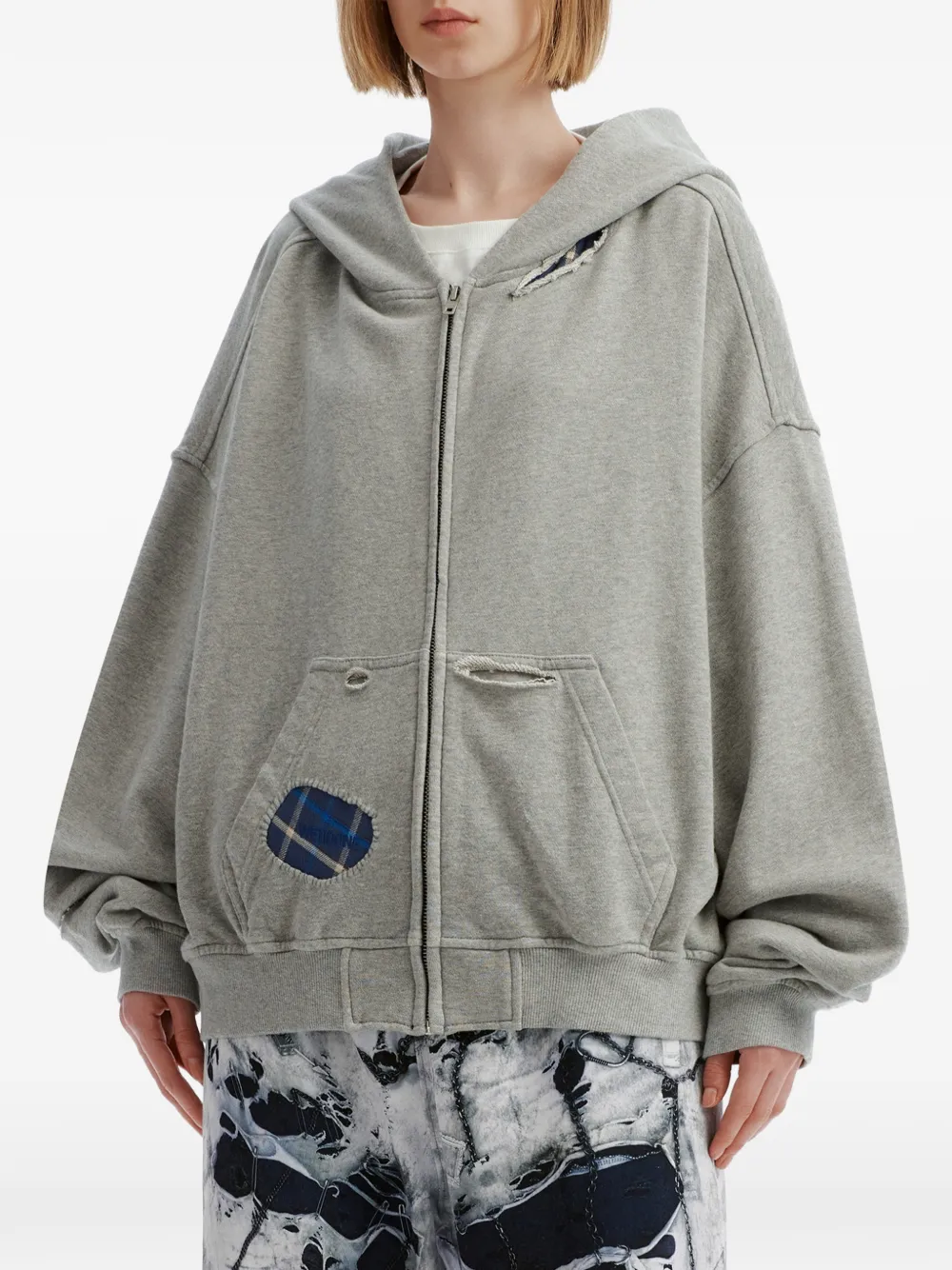 We11done distressed-effect zip-up hoodie Grijs