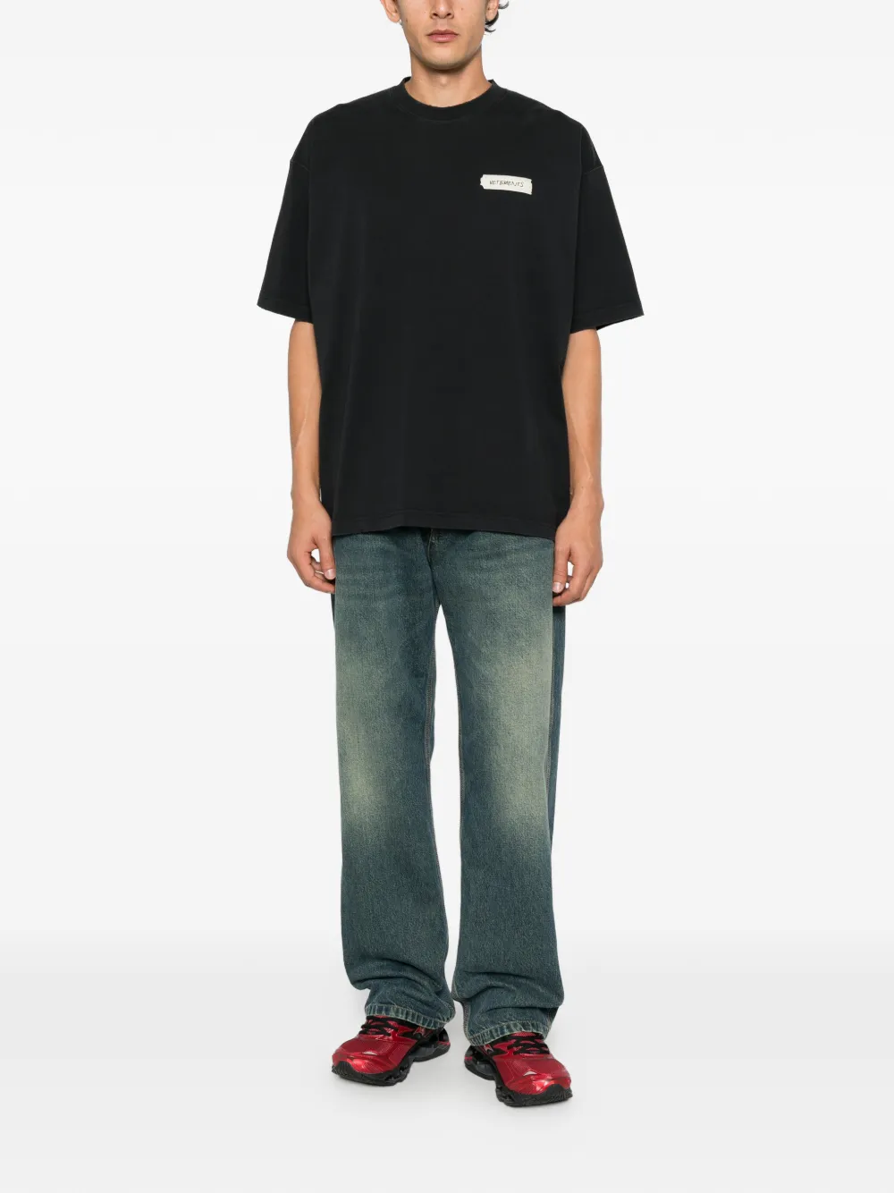 VETEMENTS logo-patch T-shirt Zwart