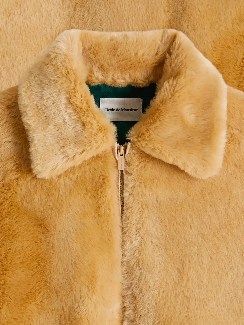 Drôle De Monsieur Not From Paris Madame jack van imitatiebont Beige