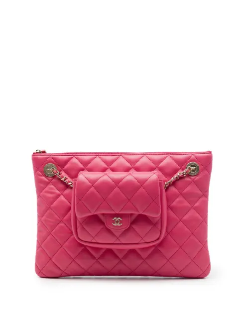CHANEL Pre-Owned bolsa de mano de piel de cordero capitonada tornasolada con logo CC y solapa 2019