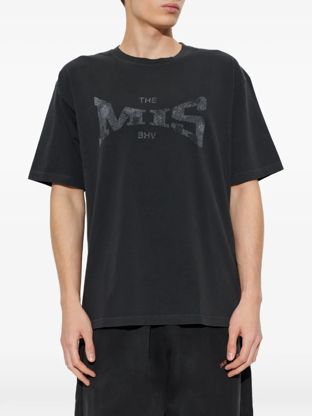 MISBHV logo-print T-shirt Zwart