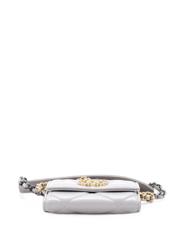 正規品CHANEL レザークラッチバッグ　美品　値下げ CHANEL Pre-Owned 19 カードケース レザークラッチバッグ | グレー