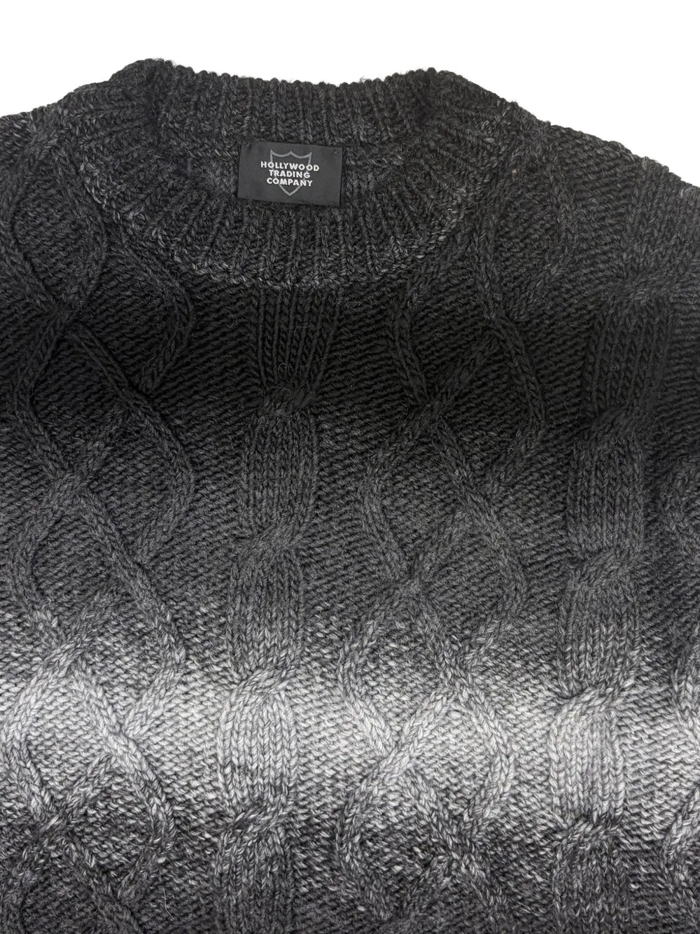 Htc Los Angeles cable-knit distressed sweater Zwart
