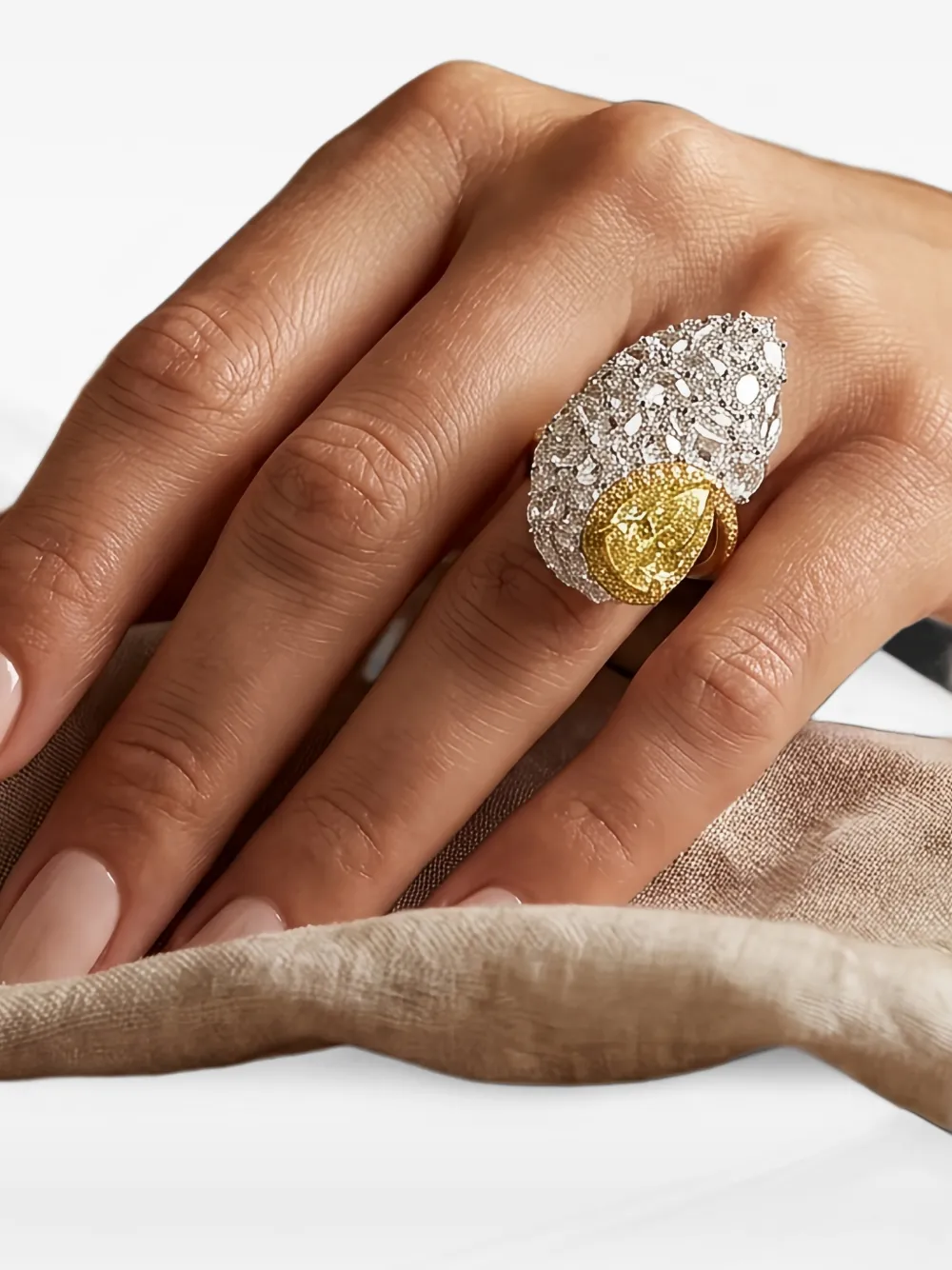 HYT Jewelry yellow diamond and rose-cut diamond ring - Oro
