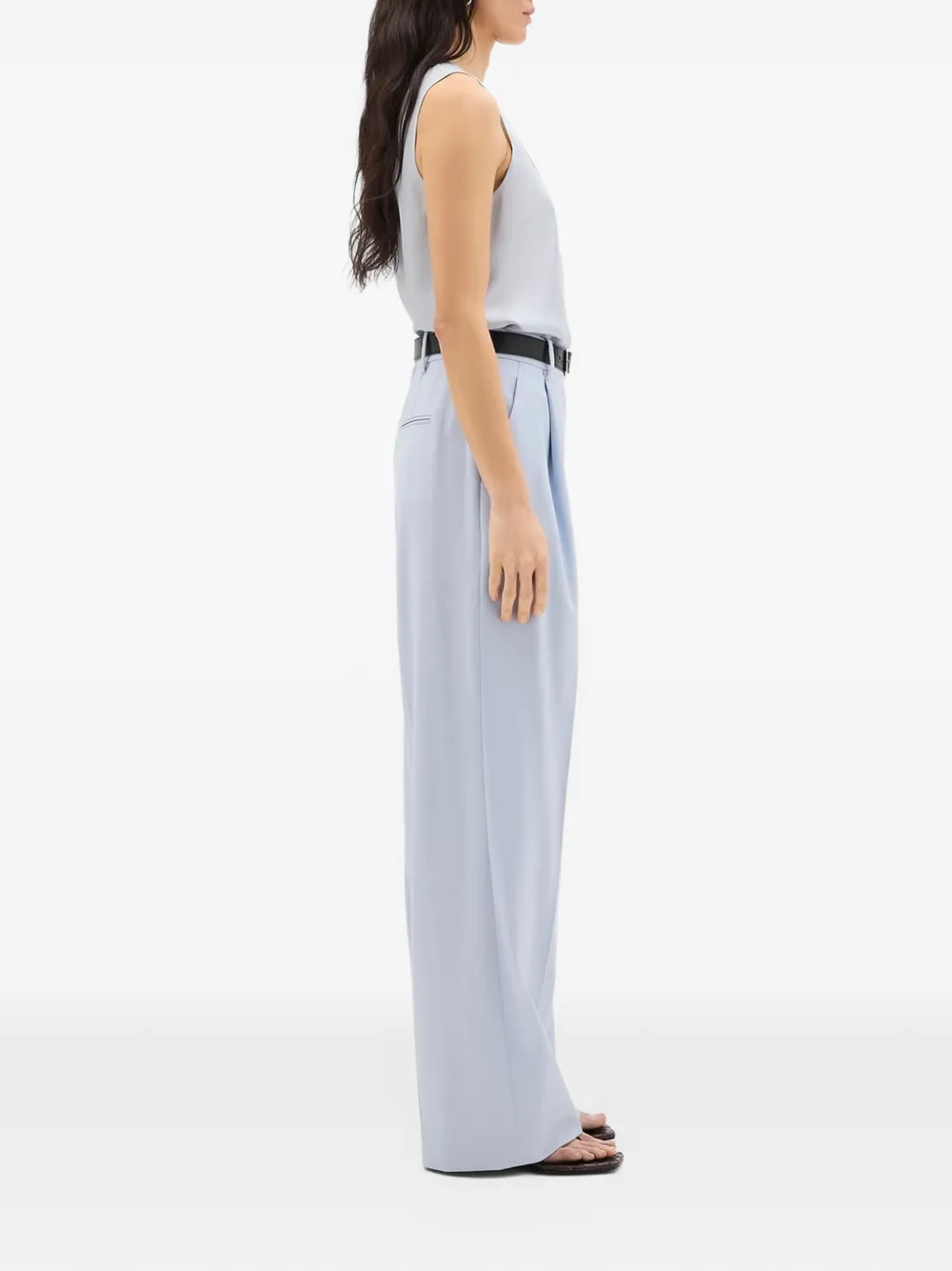 Another Tomorrow pleated tailored trousers Blauw