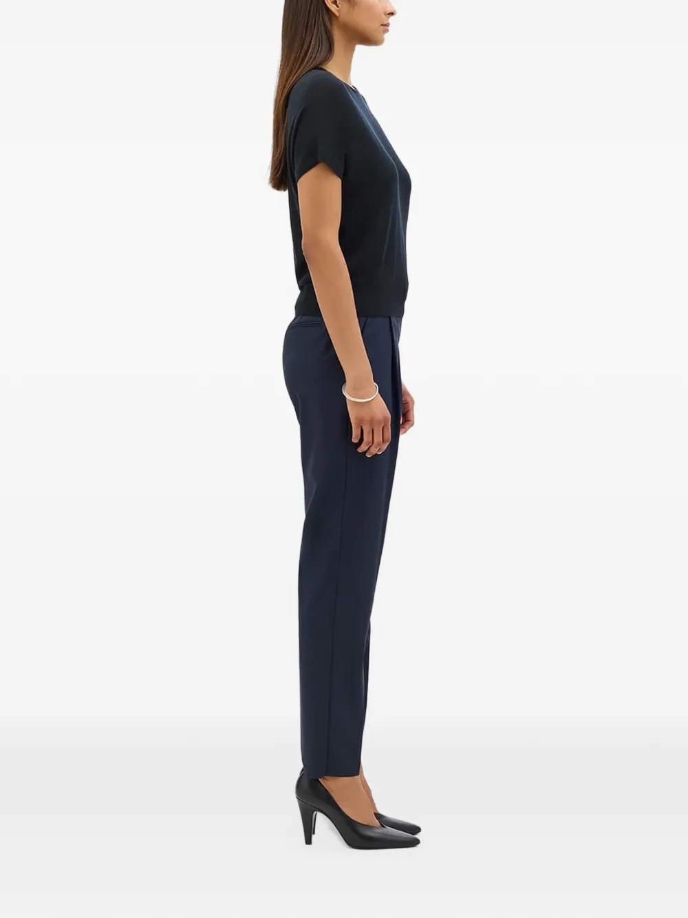 Another Tomorrow pleated tapered-leg trousers Blauw