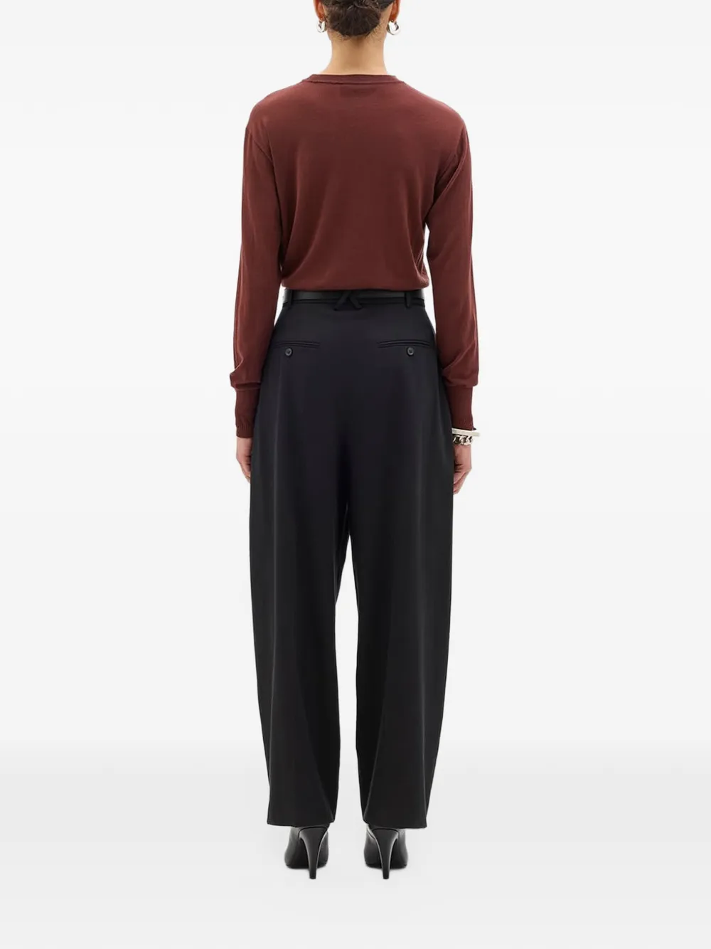 Another Tomorrow cropped tapered trousers Zwart