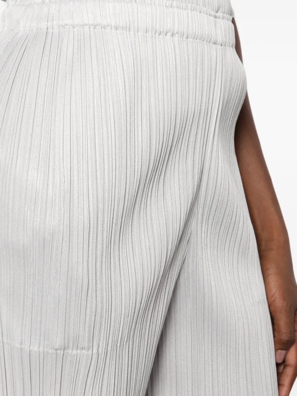 Pleats Please Issey Miyake elasticated-waistband trousers Grijs