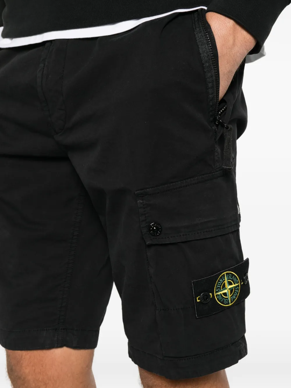Stone Island Compass-patch cargo shorts Zwart