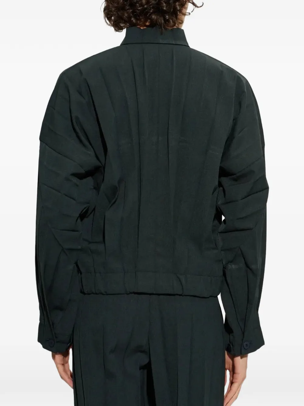 Homme Plissé Issey Miyake Edge Ensemble pleated jacket Groen