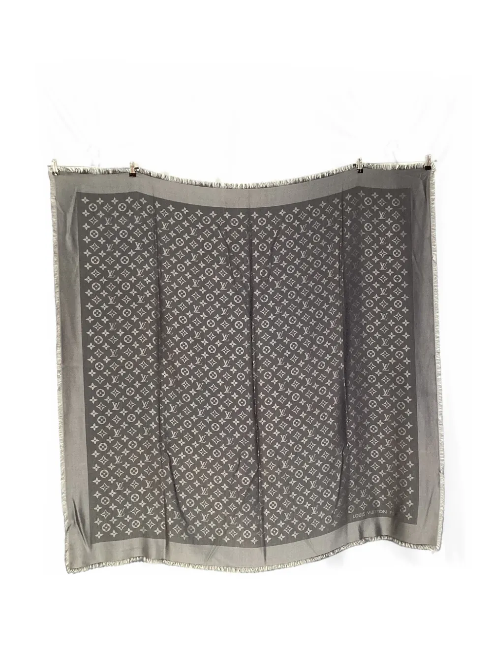 Louis Vuitton Pre-Owned Monogram fringed scarf - Grau