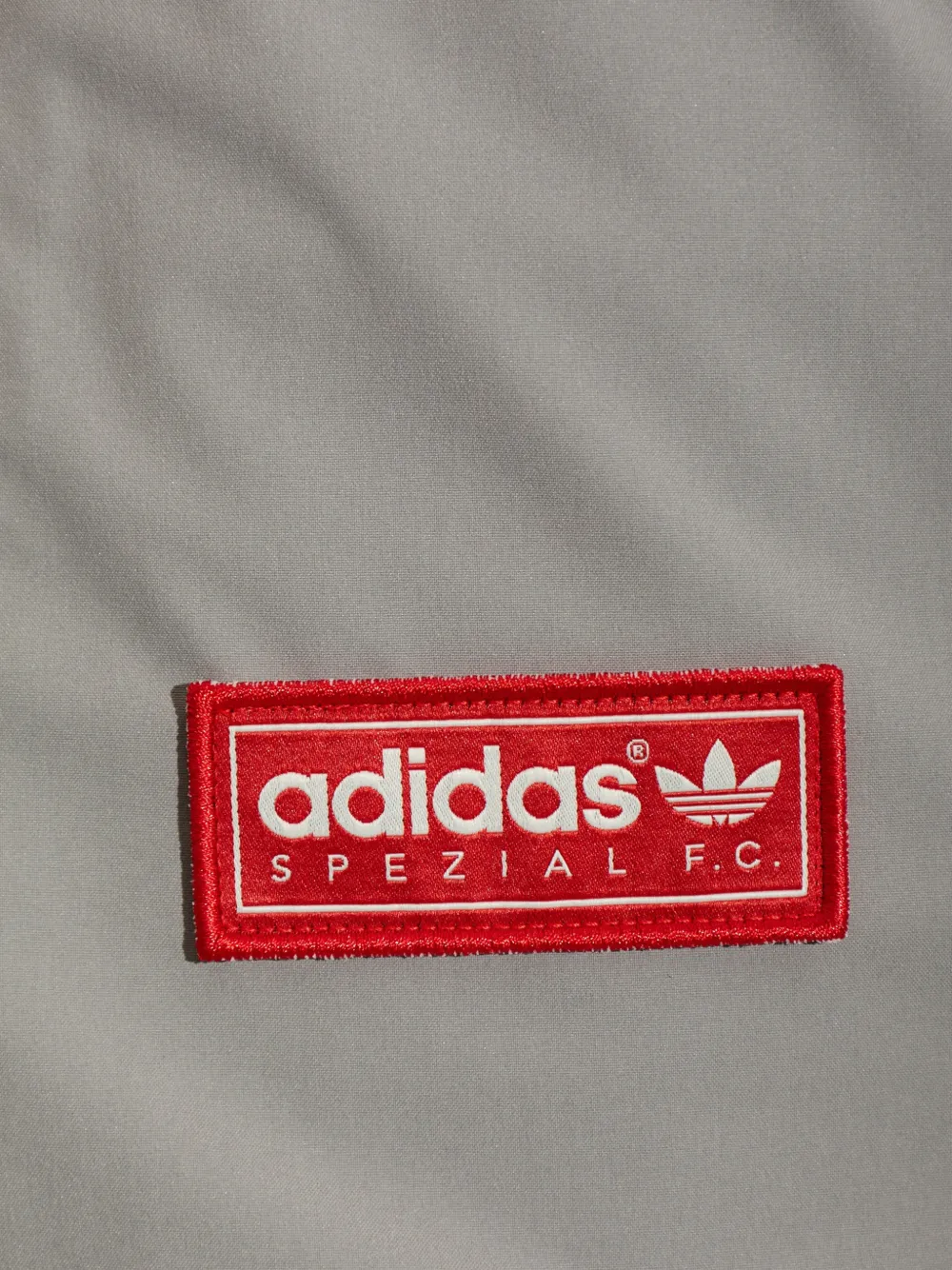 adidas Liverpool SPZL FC track pants Grijs