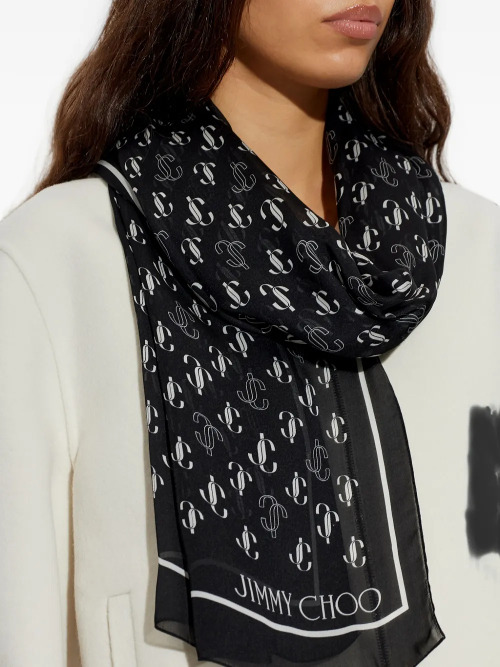 Jimmy Choo JC monogram silk scarf Zwart