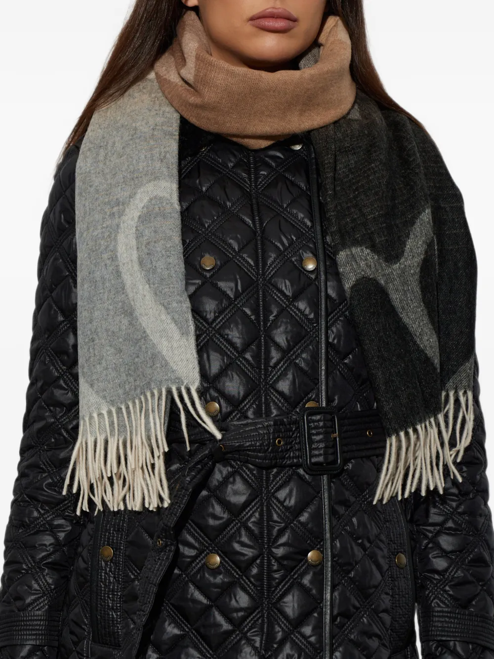 Paul Smith logo-intarsia fringed scarf Grijs
