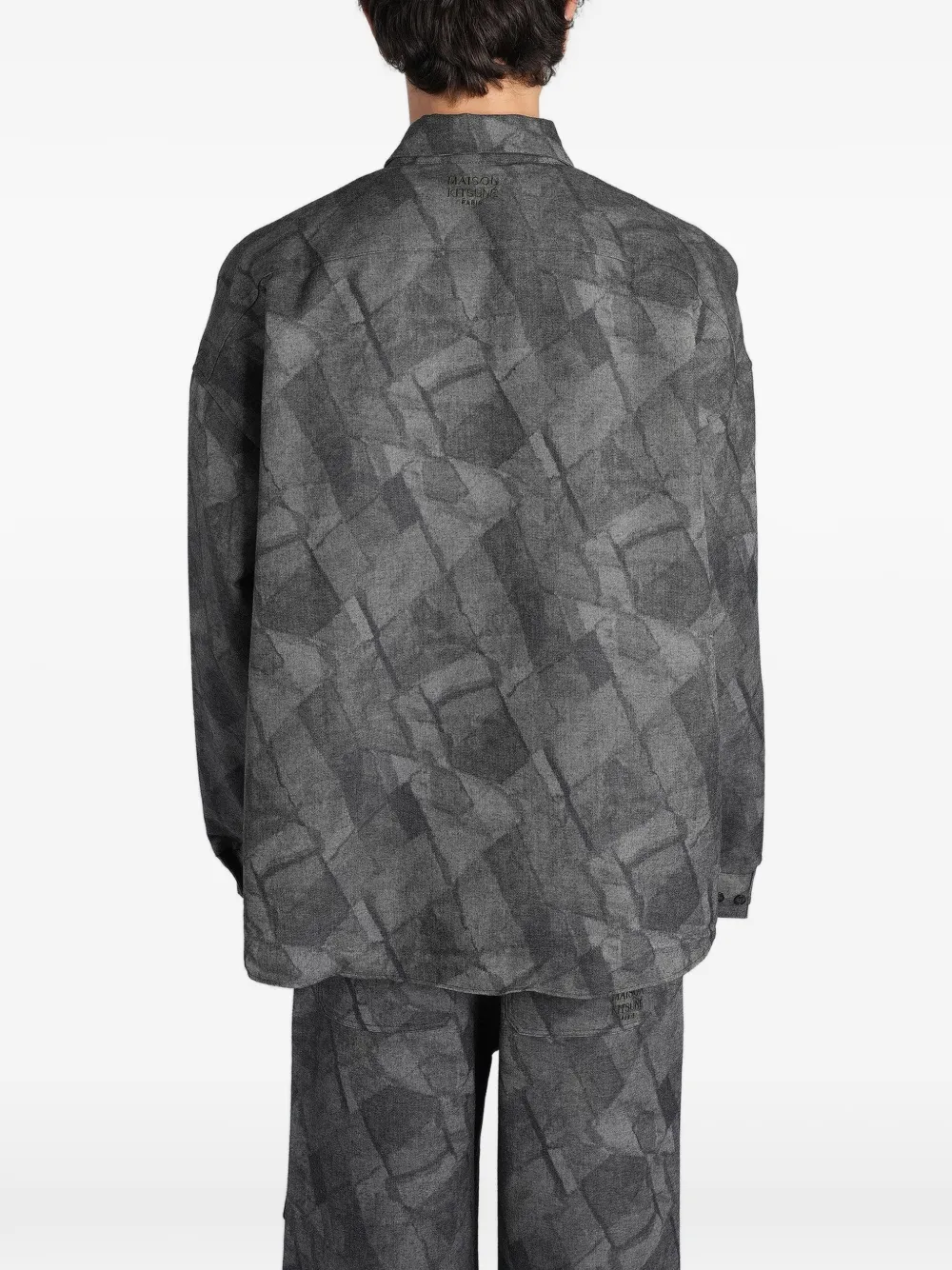 Maison Kitsuné geometric-print shirt Grijs