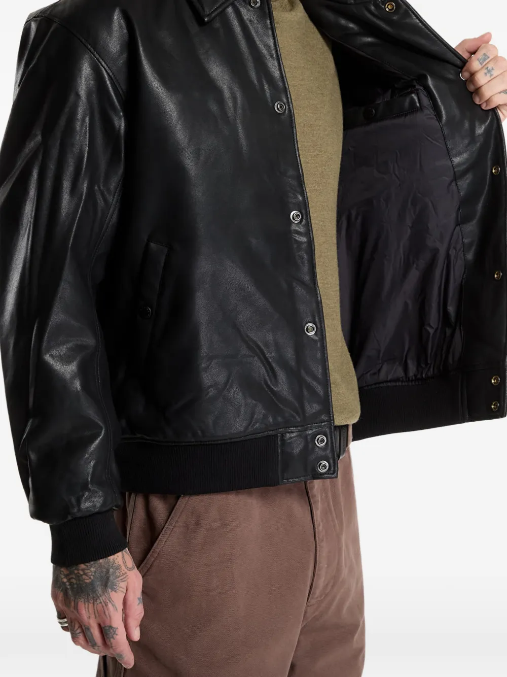 Alpha Industries logo-embossed bomber jacket Zwart