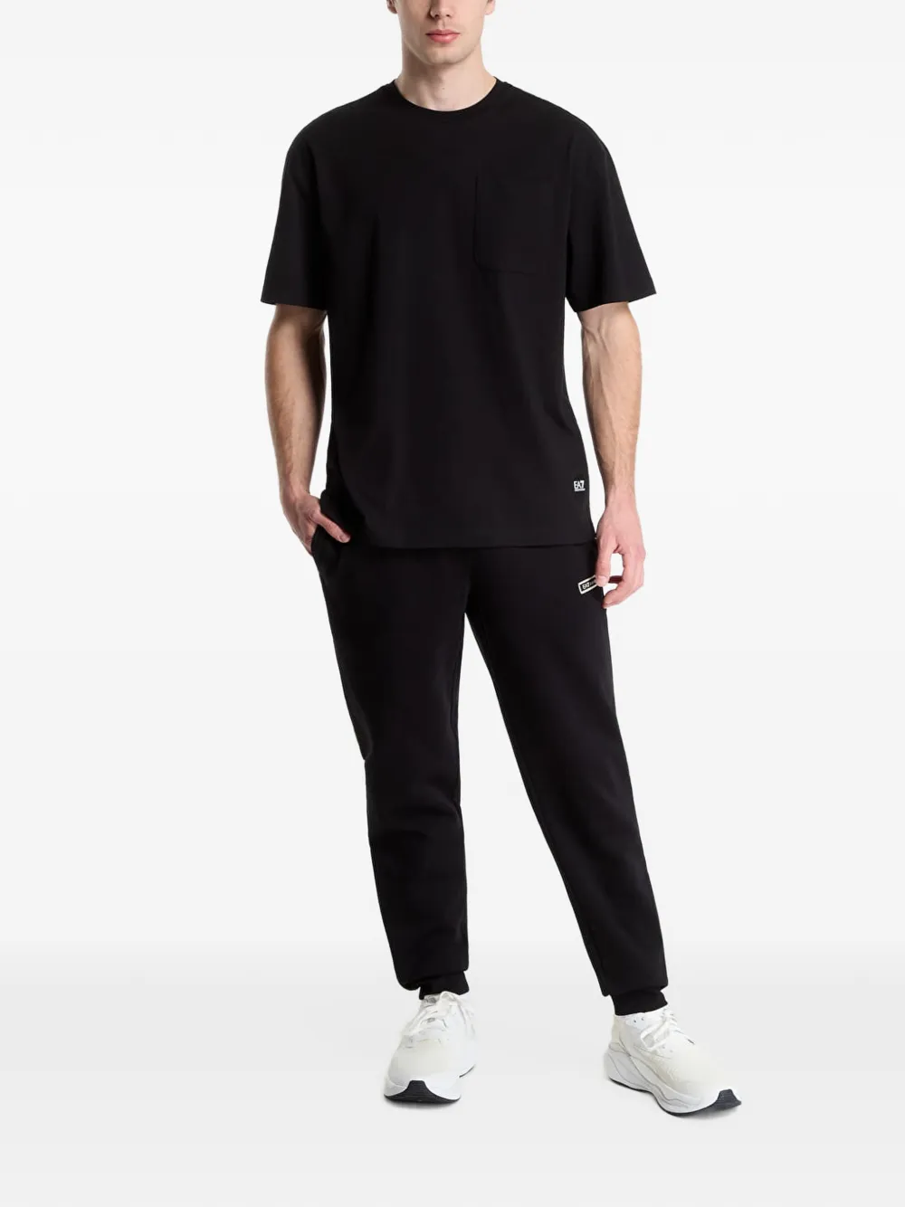 Ea7 Emporio Armani graphic-print pocket T-shirt Zwart