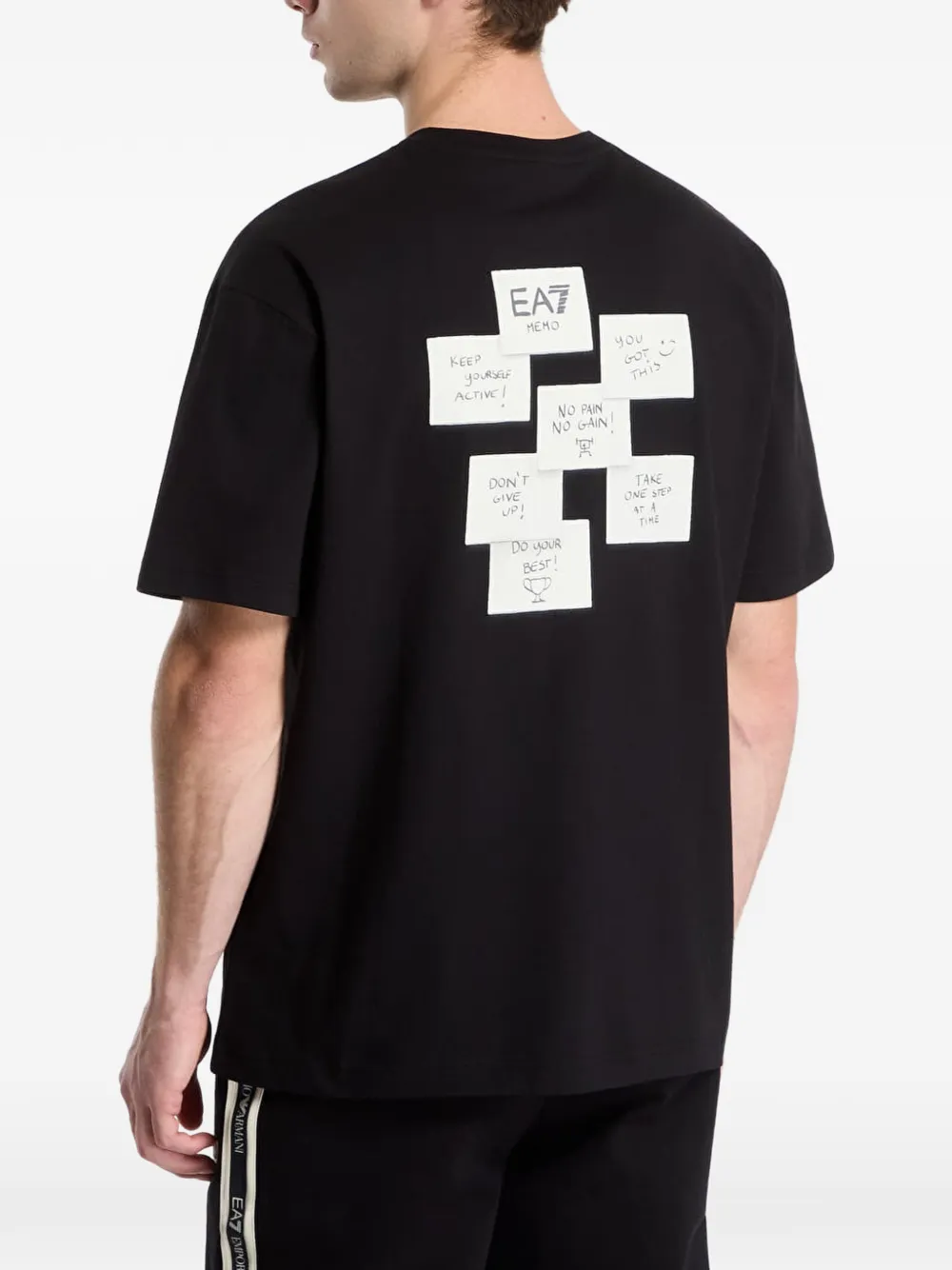 Ea7 Emporio Armani graphic-print pocket T-shirt Zwart