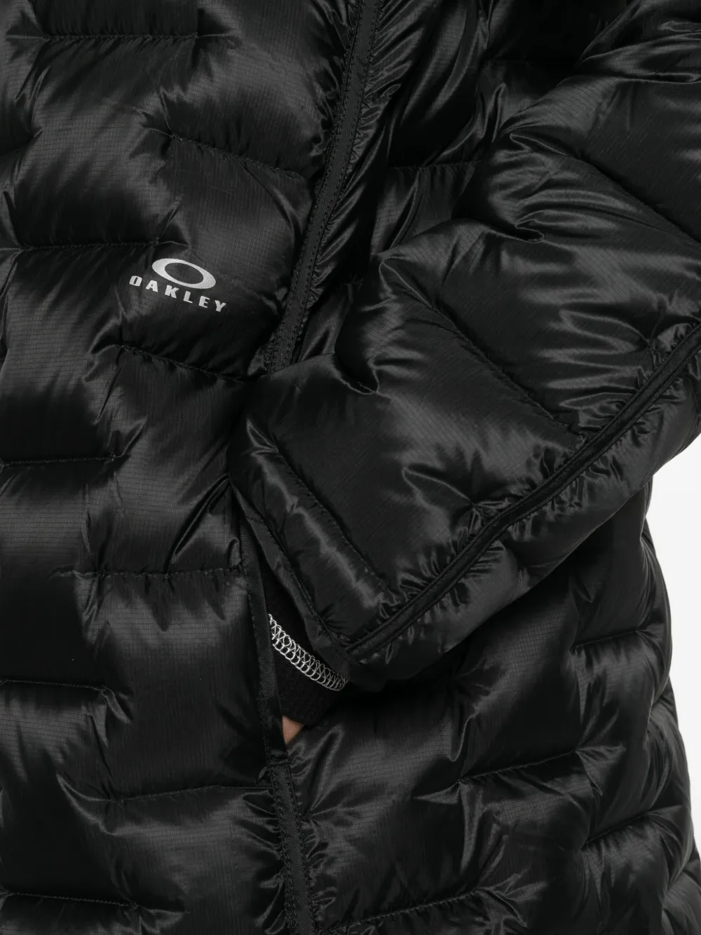 Oakley Latitude quilted padded coat Zwart