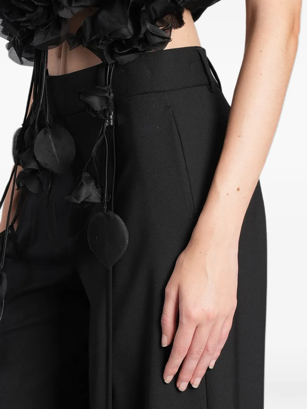 Giuseppe Di Morabito floral-appliqué cropped top Zwart