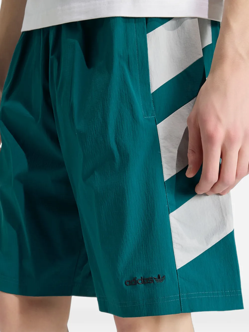 adidas Adicolor double blocked shorts Groen